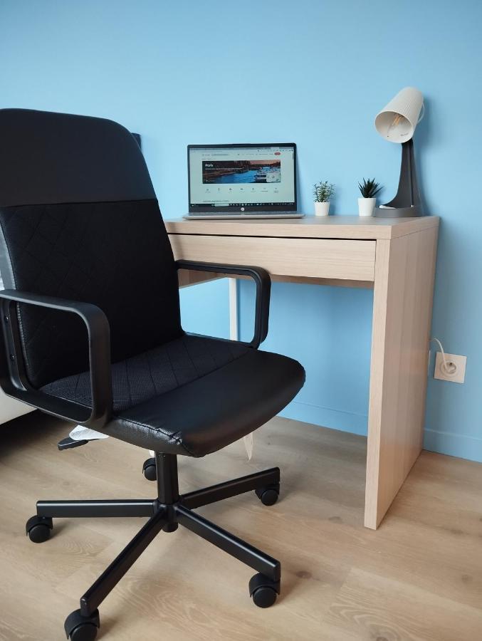 Le Beau Refuge Parisien De Cergy - Parisian Modern Flat At Cergy Bed & Breakfast エクステリア 写真