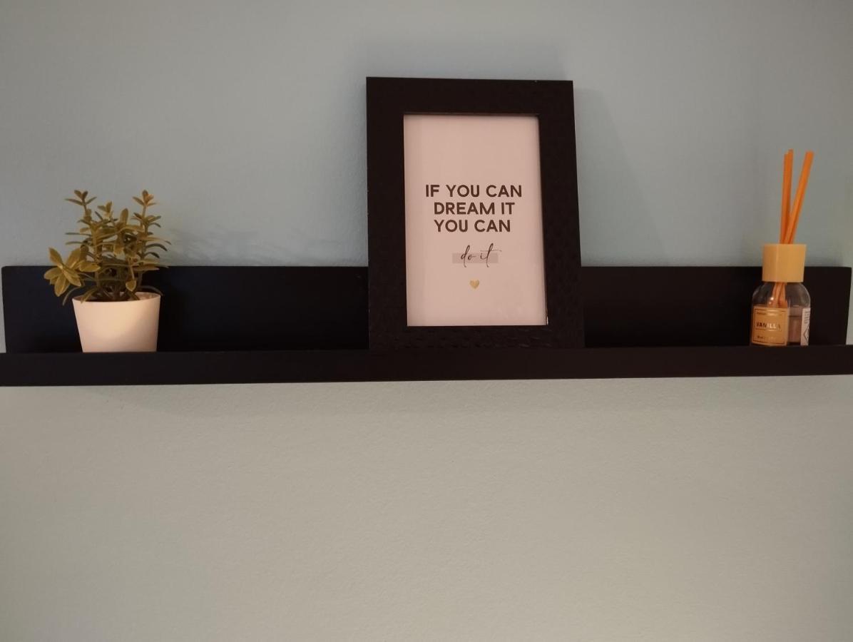 Le Beau Refuge Parisien De Cergy - Parisian Modern Flat At Cergy Bed & Breakfast エクステリア 写真