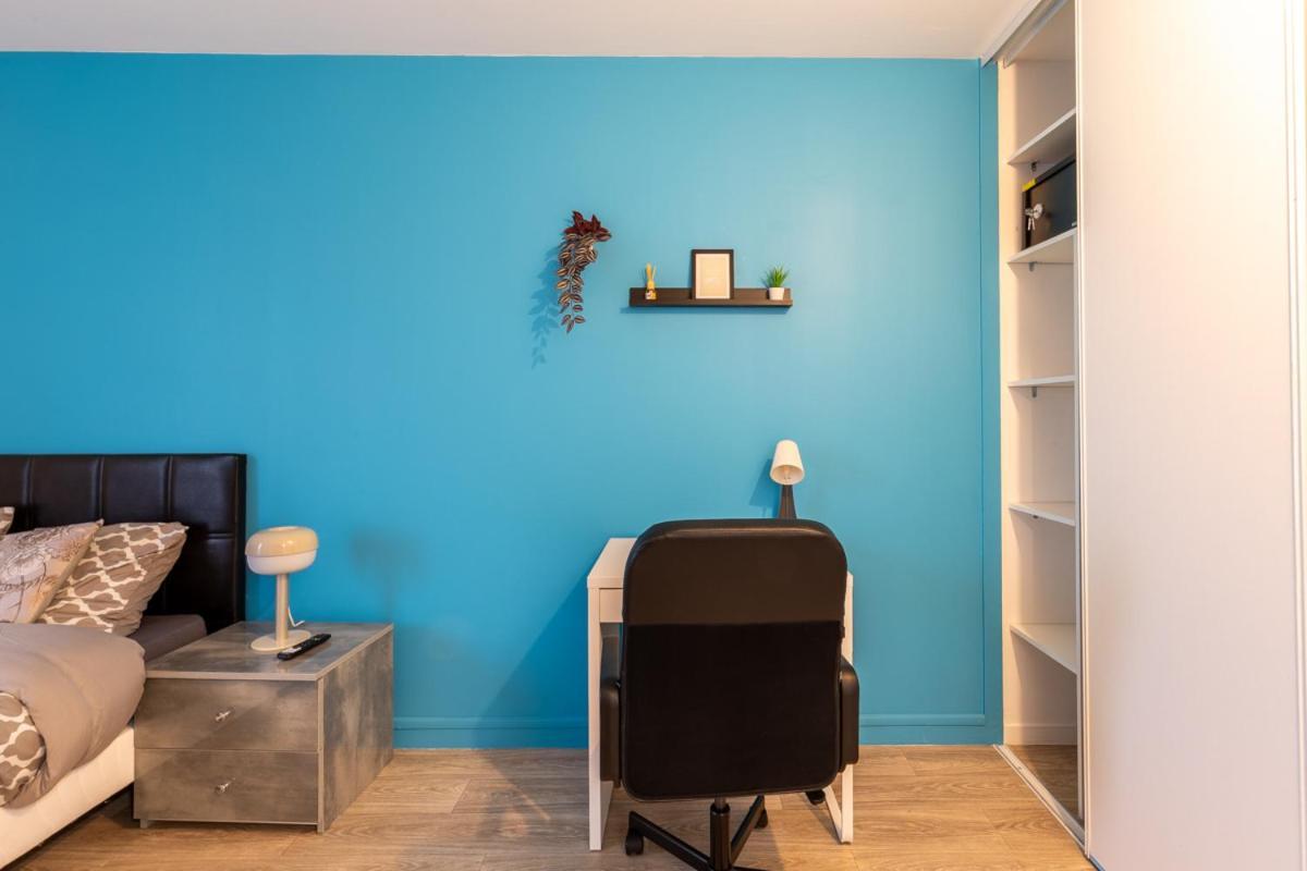 Le Beau Refuge Parisien De Cergy - Parisian Modern Flat At Cergy Bed & Breakfast エクステリア 写真