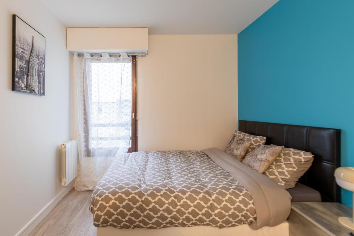 Le Beau Refuge Parisien De Cergy - Parisian Modern Flat At Cergy Bed & Breakfast エクステリア 写真